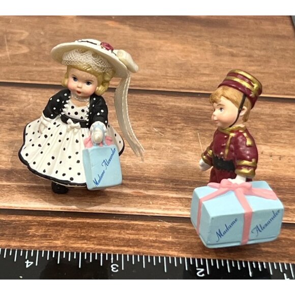 VTG HALLMARK QFM8499 MERRY MINIATURES MADAME ALEXANDER PARK AVE WENDY & ALEX - Picture 6 of 12